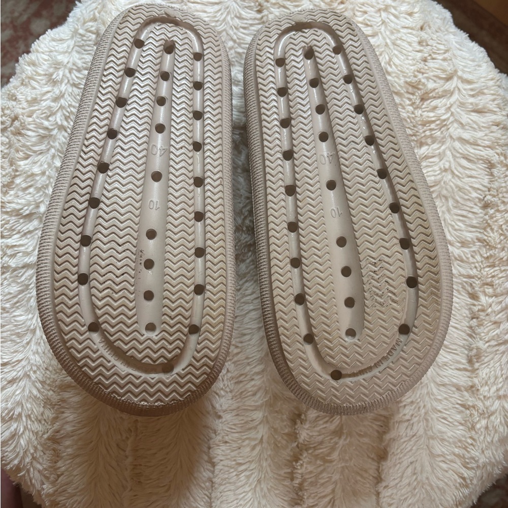 Beige Super Comfy Women's Sandals - Picture 3 of 3